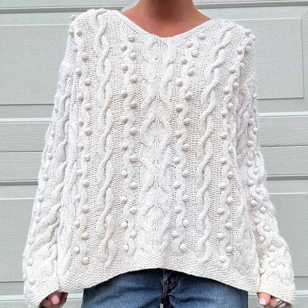 Vintage White Cable Knit Sweater Sz Medium